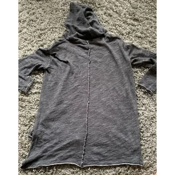 Free People Beach In A Hurry Hoodie Gray hooded BOHO SHIRT TOP sz O/S - Picture 9 of 9